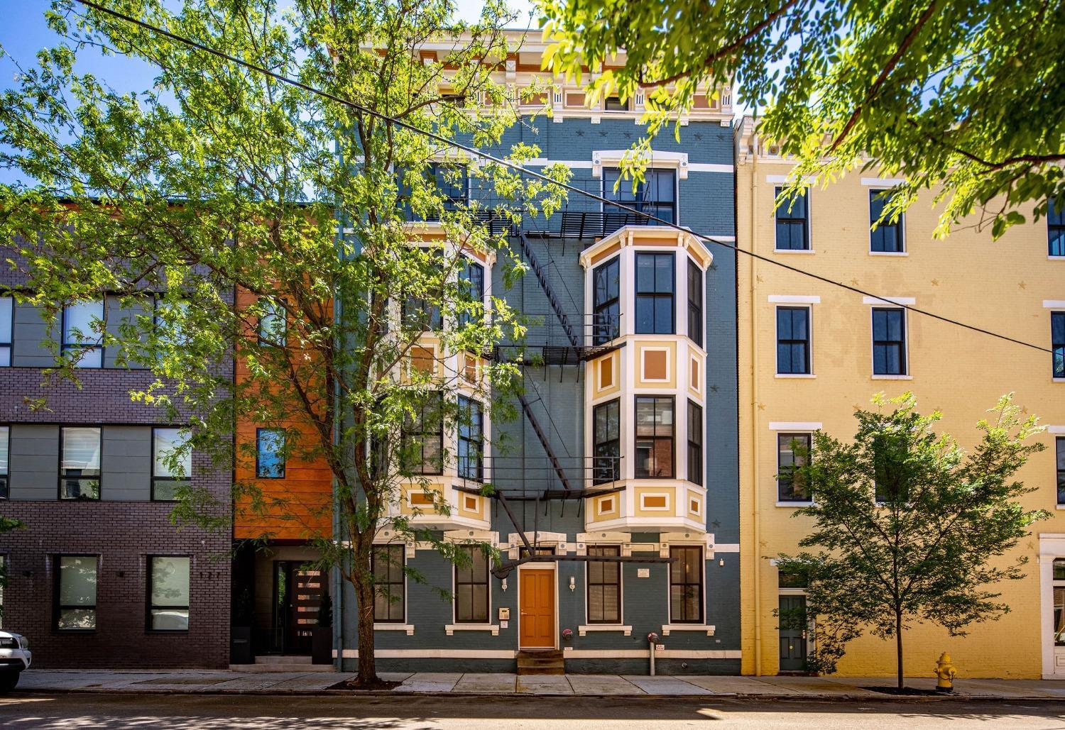 Exterior Front - 131 W 15th St