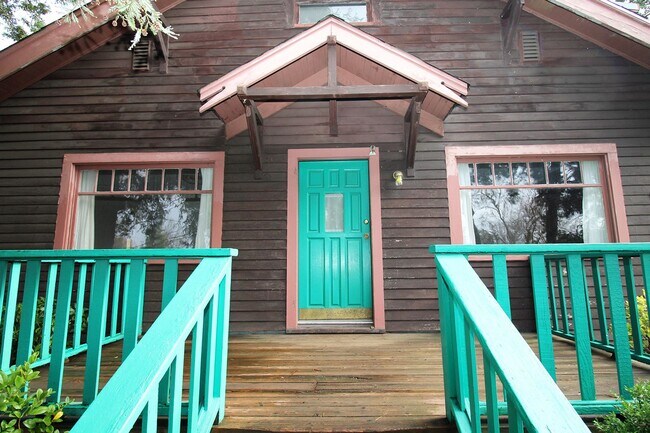 Building Photo - 3 Bed/1 Bath Craftsman Home – Oregon City