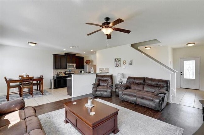 Building Photo - 1501 Treeta Trail
