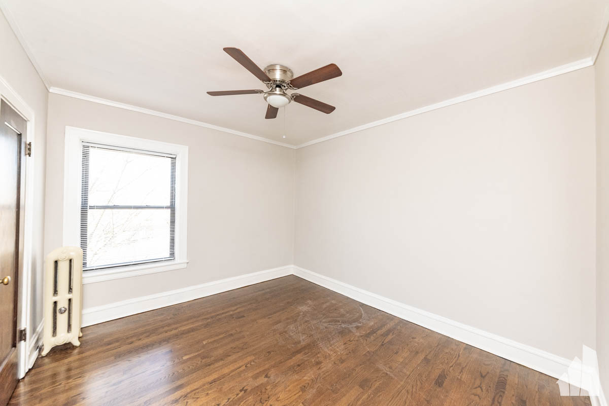 Building Photo - 5075 N Wolcott Ave