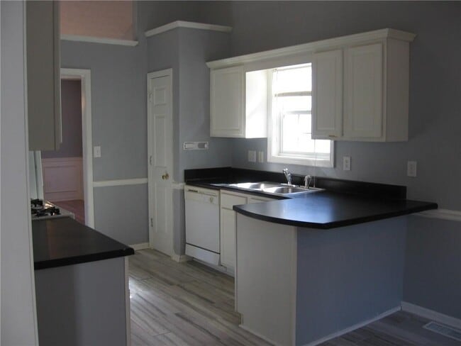 Building Photo - 1158 Olde Hinge Way