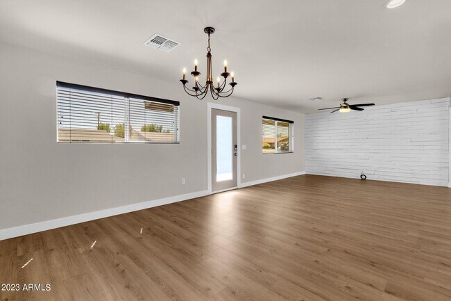 Building Photo - 7408 E Beatrice St