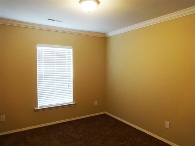 Building Photo - 604 Grassy Hill Road