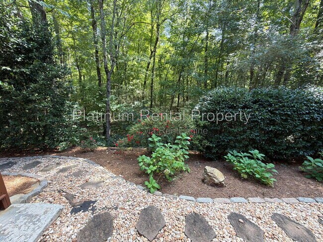 Building Photo - 8015 Wakehurst Pl