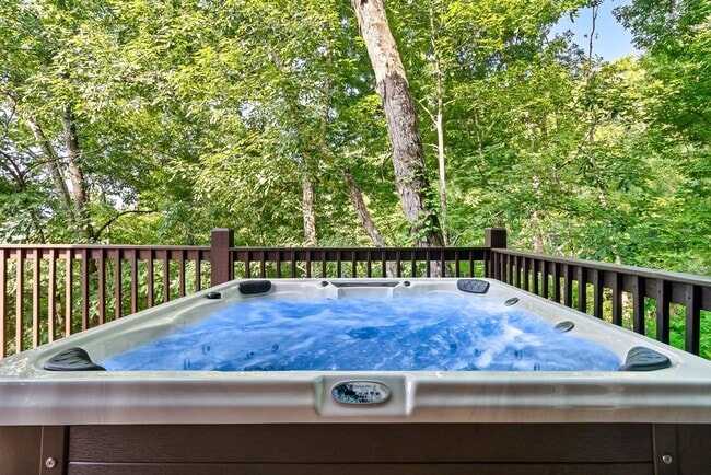 Building Photo - 2127 Eagle Feather Dr