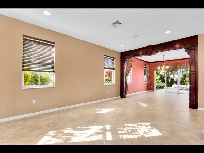 Building Photo - 3043 Hartridge Terrace