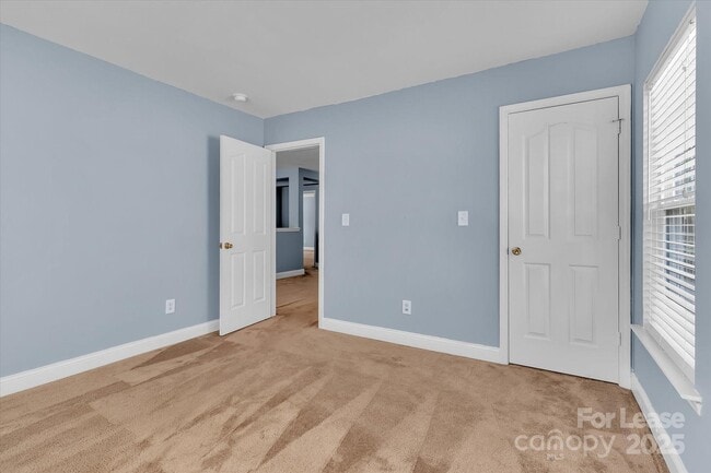 Building Photo - 15635 Normans Landing Dr