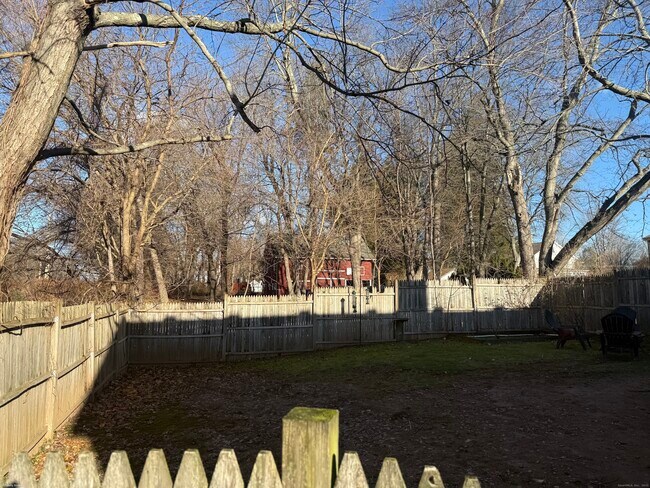 Building Photo - 19 Mill St