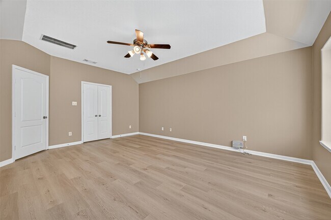 Building Photo - 21511 Venture Park Dr