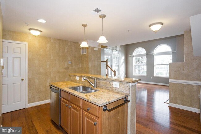 Building Photo - 15426 Rosemont Manor Dr