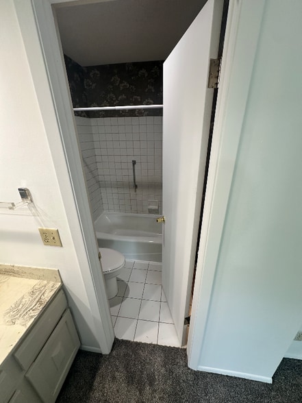 Building Photo - 9004 David Cir