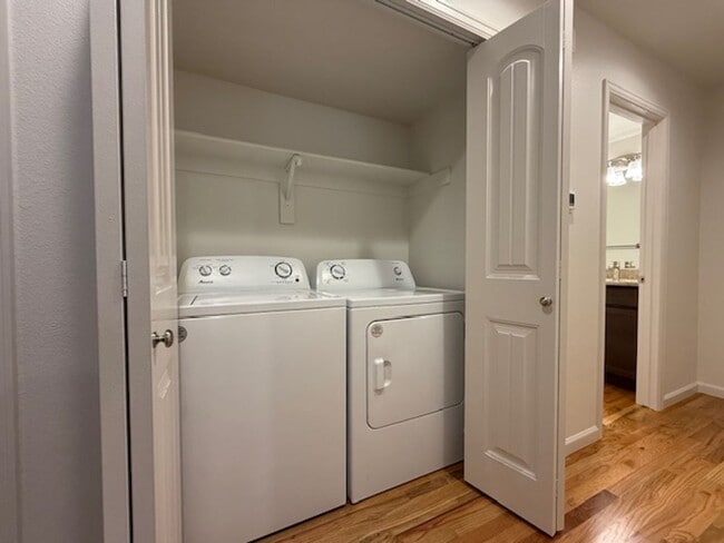 Building Photo - Fully Upgraded Executive Home For Lease