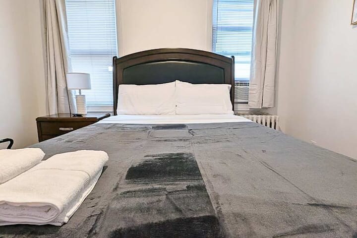 Building Photo - 108 Gotthart St