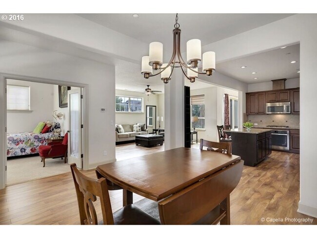 Building Photo - Wonderful Wilsonville Home!