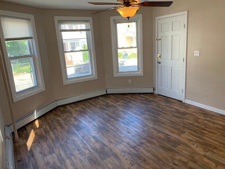 Building Photo - 101 Whitehall St