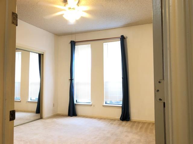 Building Photo - 2135 Cordoba Dr