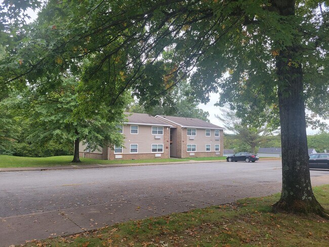 Building Photo - Stonewall Garden Apartments