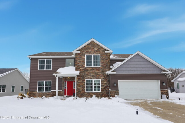 Building Photo - 124 Falcon Ln