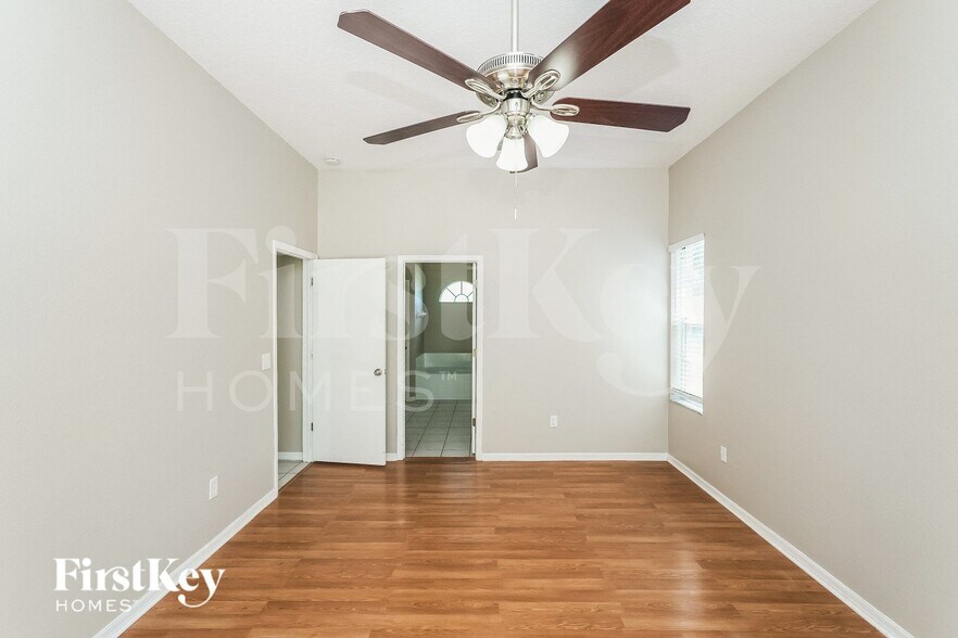 Building Photo - 9712 Glenpointe Dr