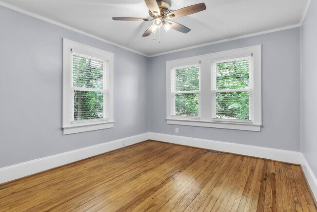 Building Photo - Cozy 2 Bed / 1 Bath Bungalow Near the Blue Ridge Mountains on Nearly 1 Acre $1,595/mo rent