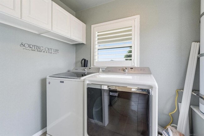 Building Photo - 6122 Nagel St