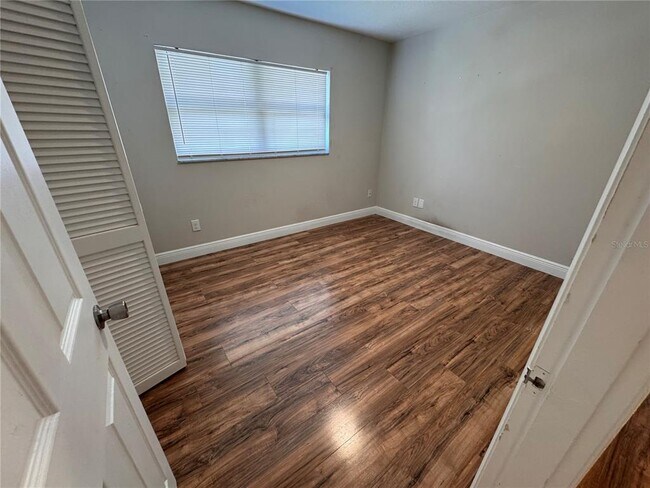 Building Photo - 5260 Lima Pl