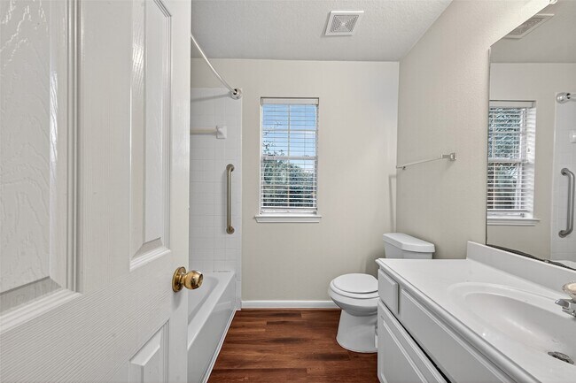 Building Photo - 307 Roans Prairie Ln