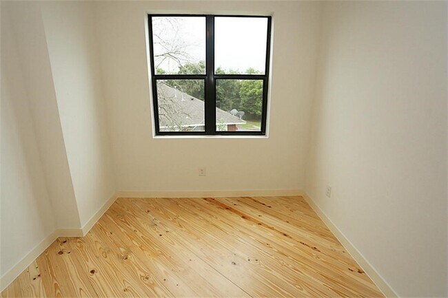 Building Photo - 4102 McKinney St