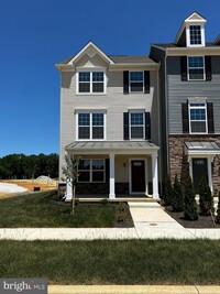 Building Photo - 913 Ericcson Ln