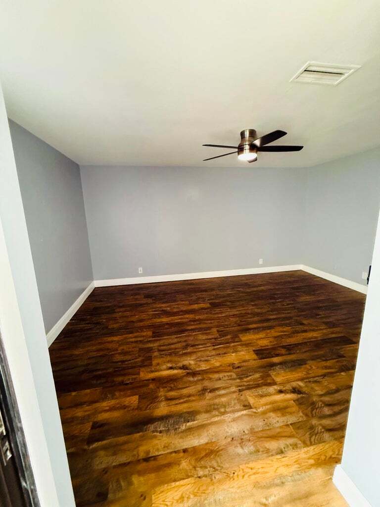 Building Photo - 12134 Regal Ct E