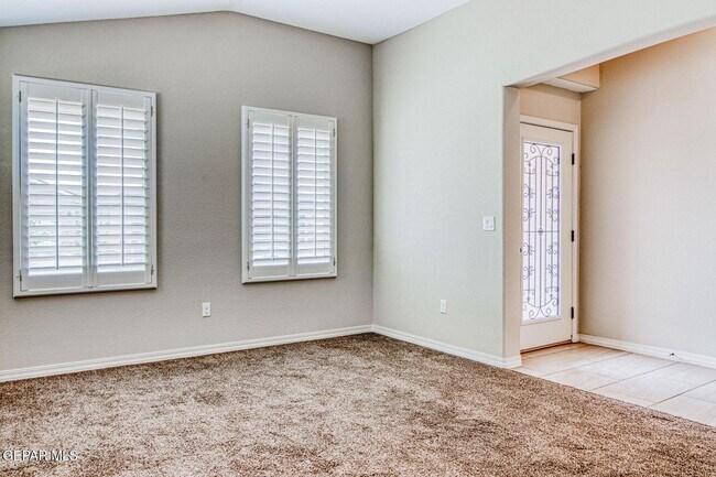 Building Photo - 3133 Red Orchard Dr