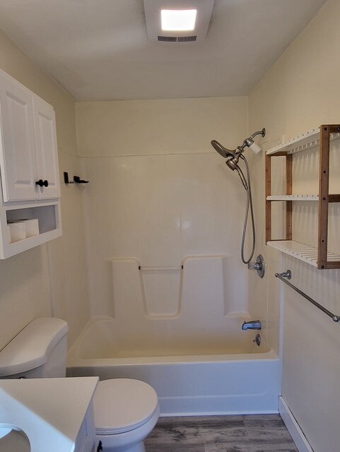 Building Photo - Bright 1BR Apartment with Bonus Space – Heat Included | Dover, NH