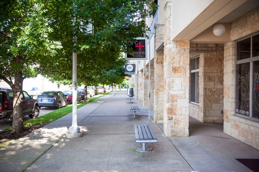 Street-facing Retail Spaces on ground level - 2401 E 6th St