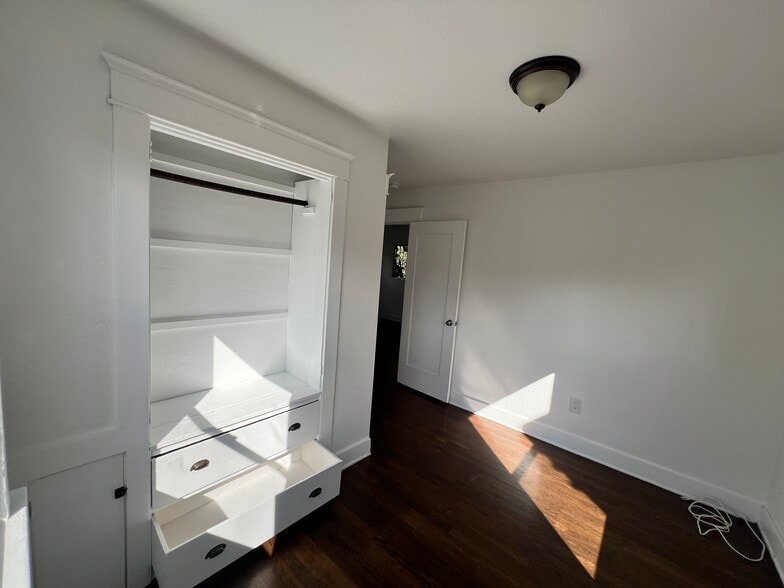 Bedroom - 1620 N Ave 45