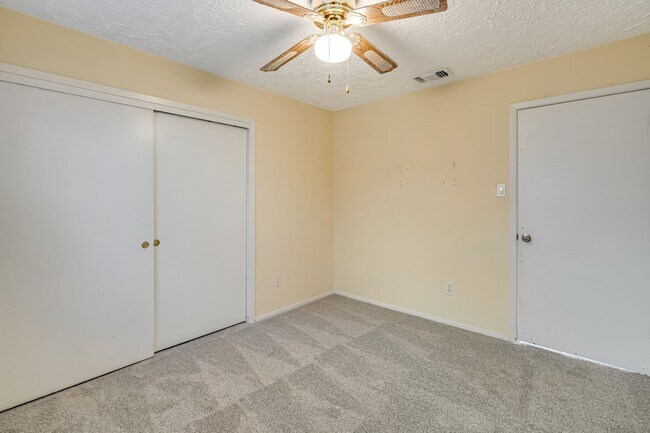 Building Photo - 20331 Pinefield Ln