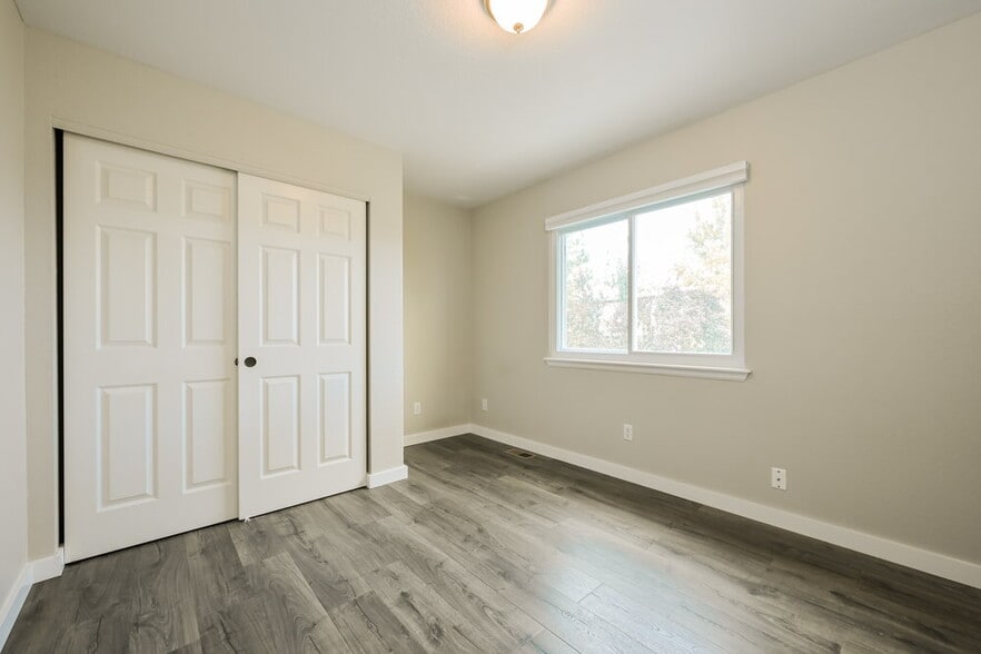 Building Photo - 4483 Lyndenwood Point