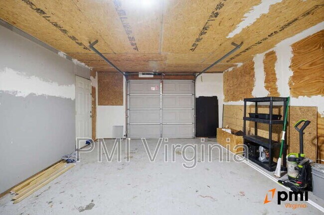 Building Photo - 831 Marshall Ave