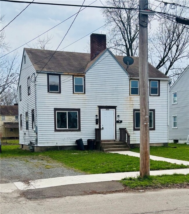 Primary Photo - 455 Frank St