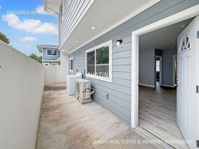 Building Photo - 811 20th Ave