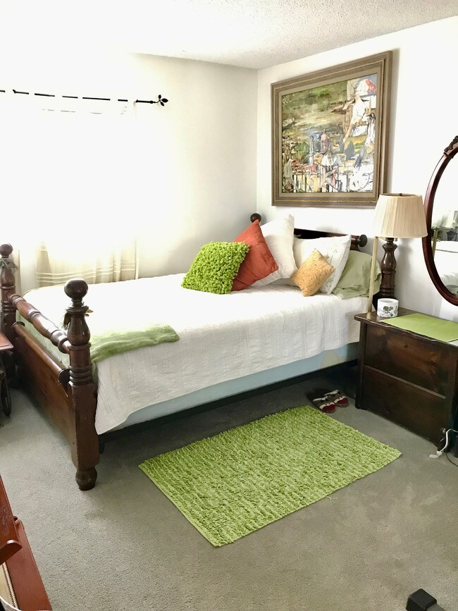 Building Photo - 1720 Ardmore Ave