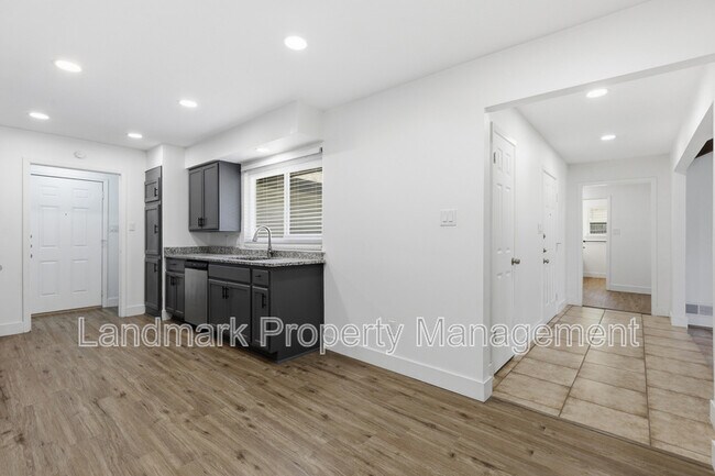 Building Photo - 4349 Altamesa Blvd