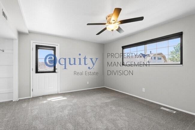 Building Photo - 1808 W Homestead Farms Ln