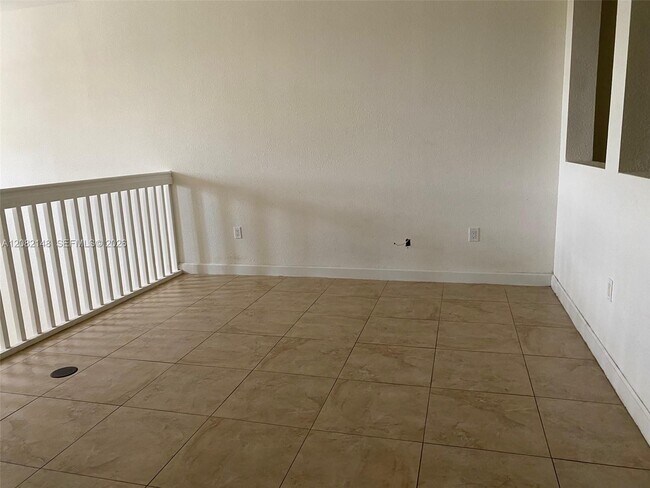 Building Photo - 7560 NW 116th Ave