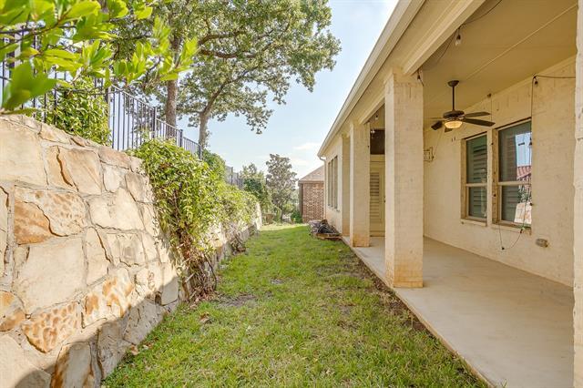 Building Photo - 3009 Montebello Drive