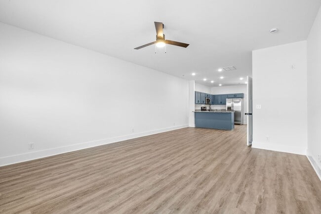 Building Photo - Luxury Townhome For Rent Near Billy Dunlop Park!