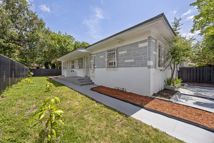 Building Photo - 171 NW 56th St