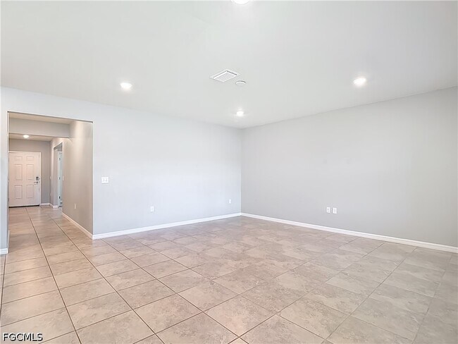 Building Photo - 16056 Enclaves Cv Dr