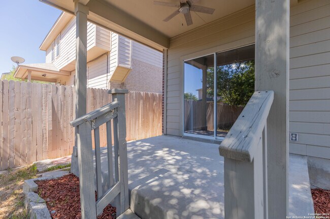 Building Photo - 6106 Briscoe Leaf