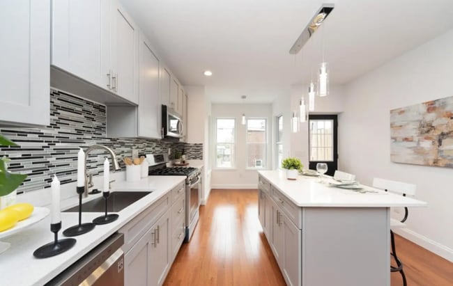 Building Photo - 41 N Linwood Ave