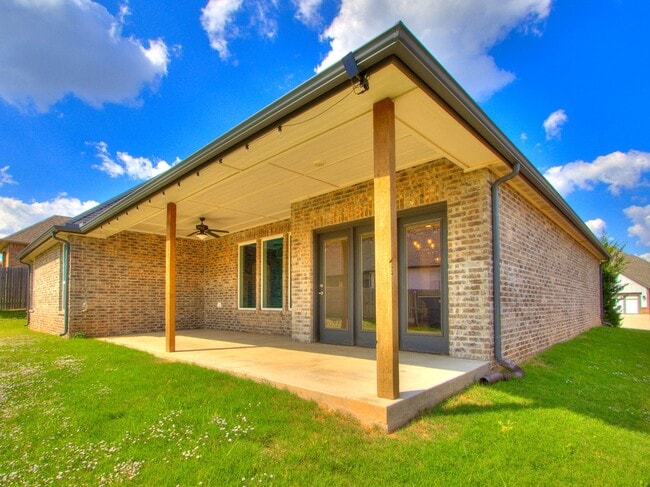 Building Photo - 8216 Crew Ln